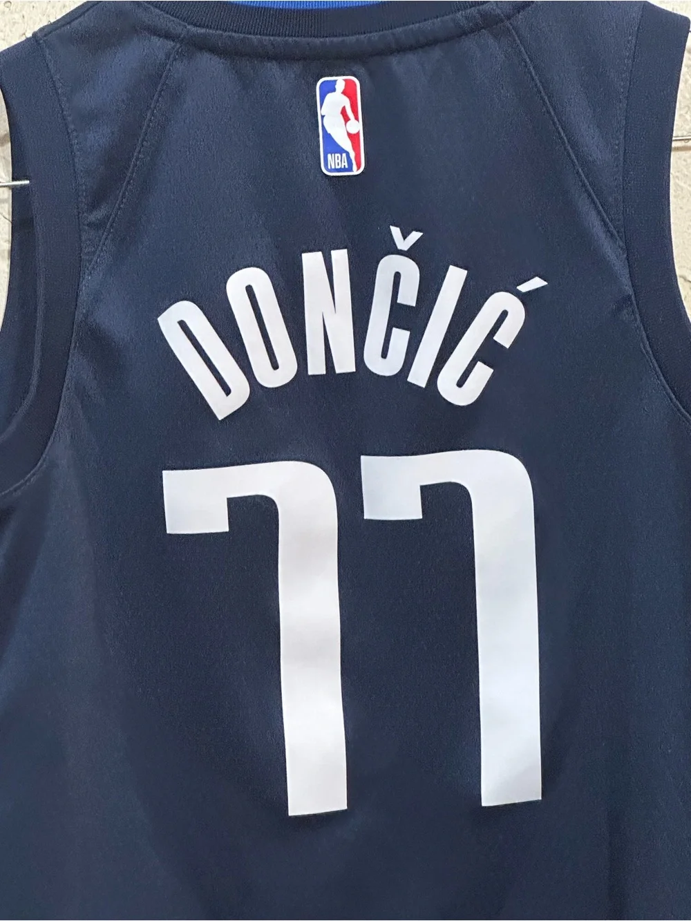 Nike Youth Dallas Mavericks #77 Luka Doncic Statement Edition Jersey size Small